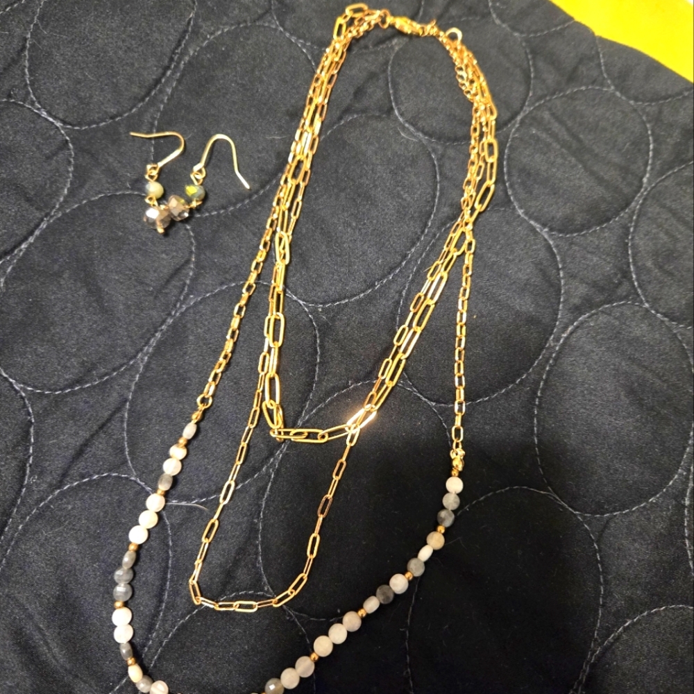 Gold necklace and earrings set